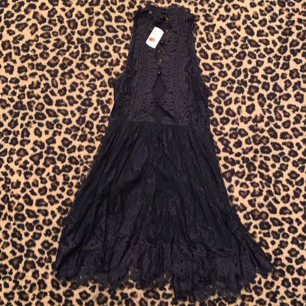 Neiman Marcus On the Road Black Lace Halter Dress - Picture 5 of 8